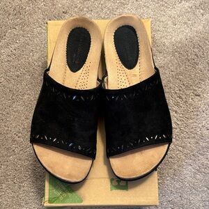 Earth Origins Black Slip-On Women's Shoes